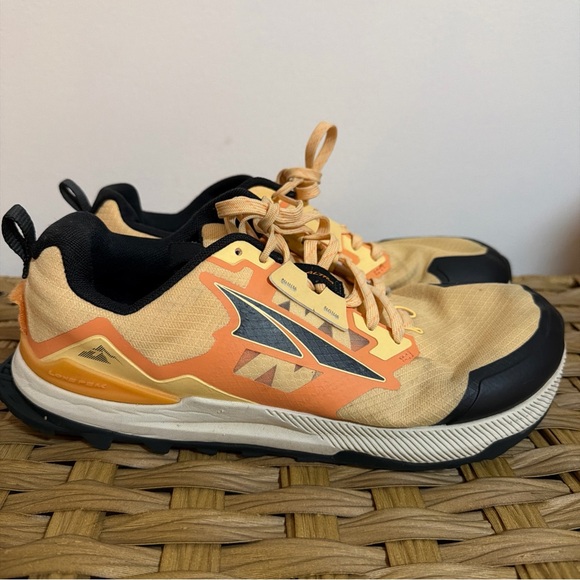 Altra Lone Peak 7 Women's Size 9 Trail Running Shoes Orange/Peach Color - Picture 4 of 13